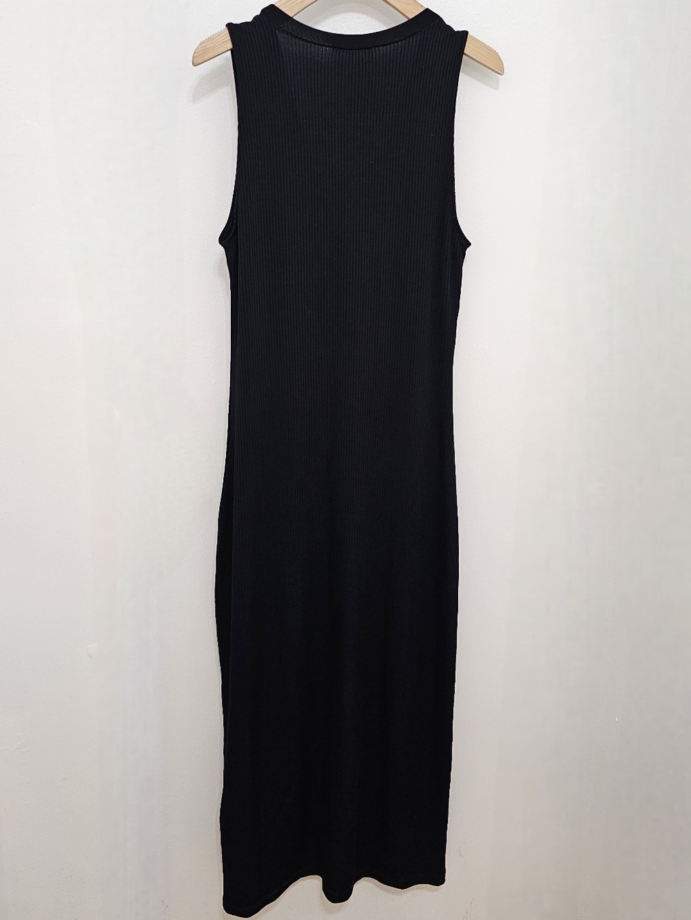 Aritzia Babaton Jayce Black Sleeveless Rib Knit Midi Dress - Picture 3 of 16